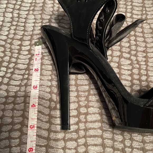 Fabulicious Lip-115 bow black patent leather and satin stiletto heels 6.5 NWOT - Picture 9 of 11